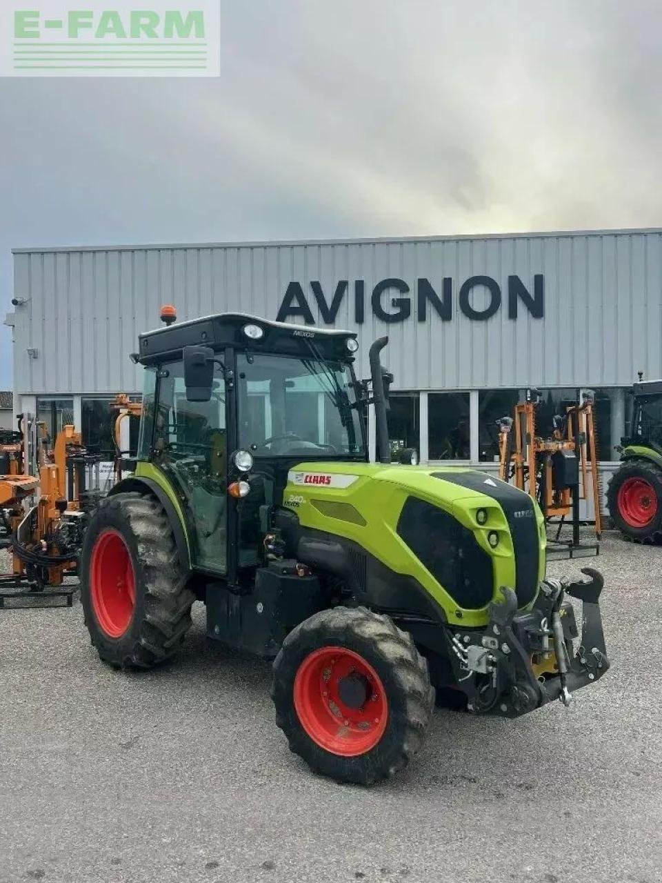 Traktor типа CLAAS nexos 240 m tradition, Gebrauchtmaschine в ST ANDIOL (Фотография 1)