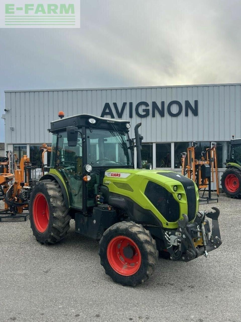 Traktor типа CLAAS nexos 240 m, Gebrauchtmaschine в ST ANDIOL (Фотография 1)