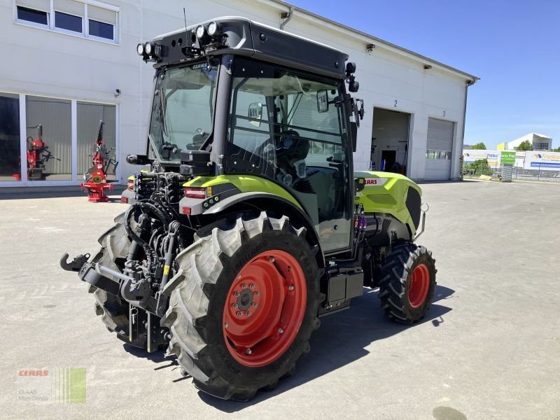 Traktor des Typs CLAAS NEXOS 240 S  ADVANCED, Neumaschine in Gollhofen (Bild 6)