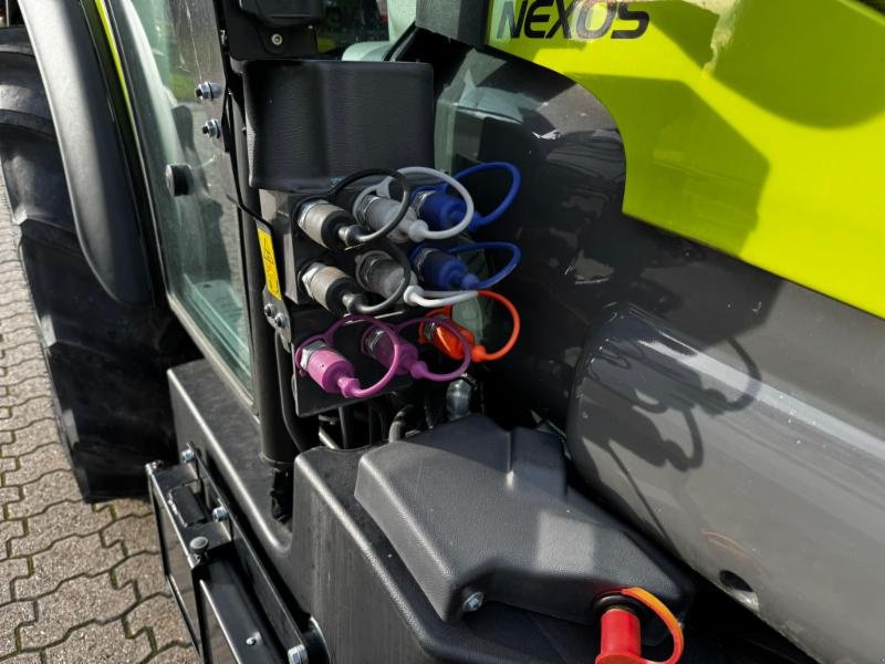 Traktor Türe ait CLAAS NEXOS 240 S, Gebrauchtmaschine içinde Hockenheim (resim 11)