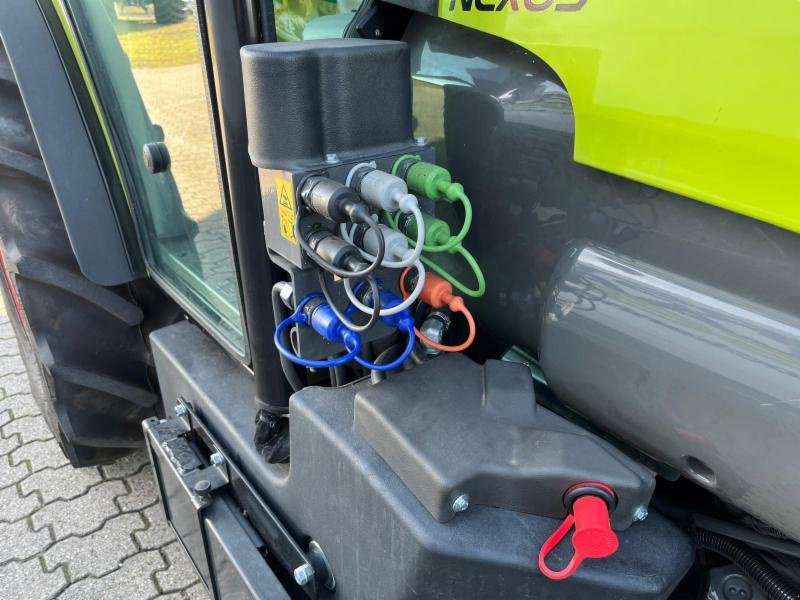 Traktor tip CLAAS NEXOS 240 S, Gebrauchtmaschine in Hockenheim (Poză 11)