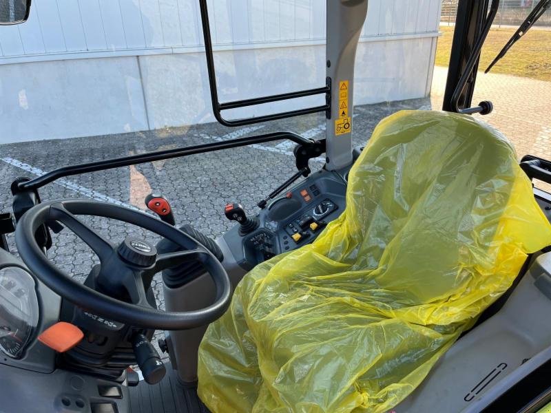 Traktor tip CLAAS NEXOS 240 S, Gebrauchtmaschine in Hockenheim (Poză 12)