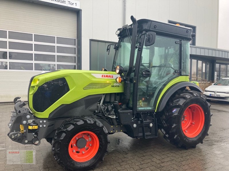 Traktor des Typs CLAAS NEXOS 240 S, Neumaschine in Alveslohe (Bild 2)