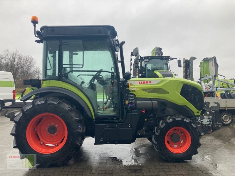 Traktor des Typs CLAAS NEXOS 240 S, Neumaschine in Alveslohe (Bild 8)