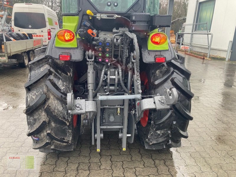 Traktor des Typs CLAAS NEXOS 240 S, Neumaschine in Alveslohe (Bild 10)