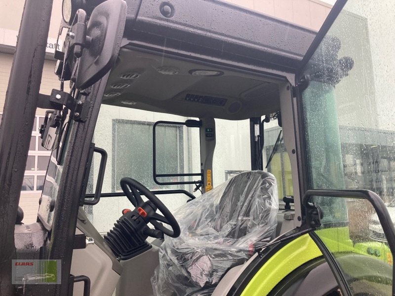 Traktor des Typs CLAAS NEXOS 240 S, Neumaschine in Alveslohe (Bild 17)