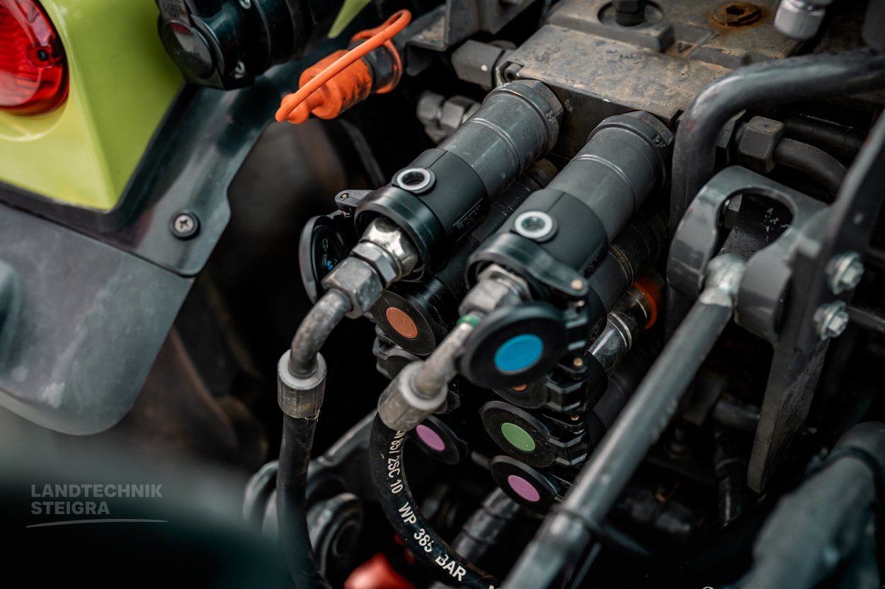 Traktor typu CLAAS Nexos 240, Gebrauchtmaschine v Osterfeld (Obrázek 4)