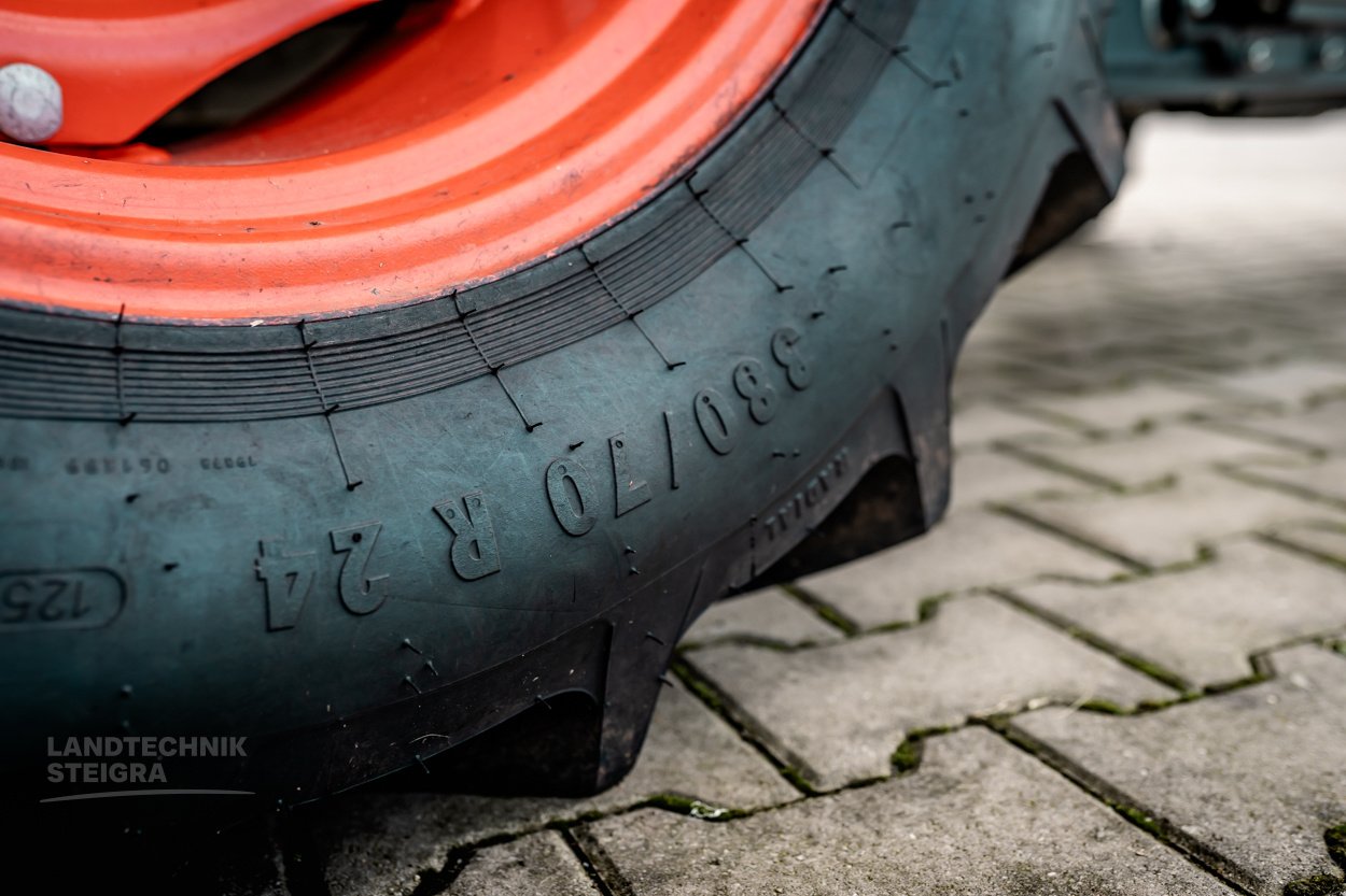 Traktor typu CLAAS Nexos 240, Gebrauchtmaschine v Osterfeld (Obrázek 8)