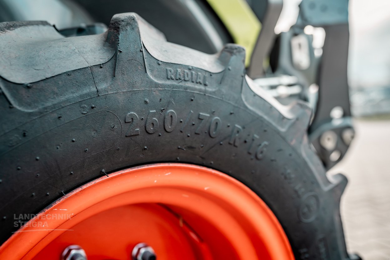 Traktor typu CLAAS Nexos 240, Gebrauchtmaschine v Osterfeld (Obrázek 9)