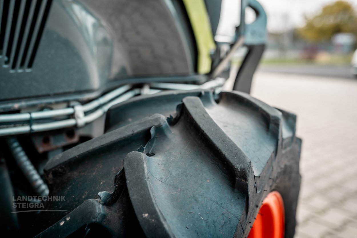 Traktor typu CLAAS Nexos 240, Gebrauchtmaschine v Osterfeld (Obrázek 10)