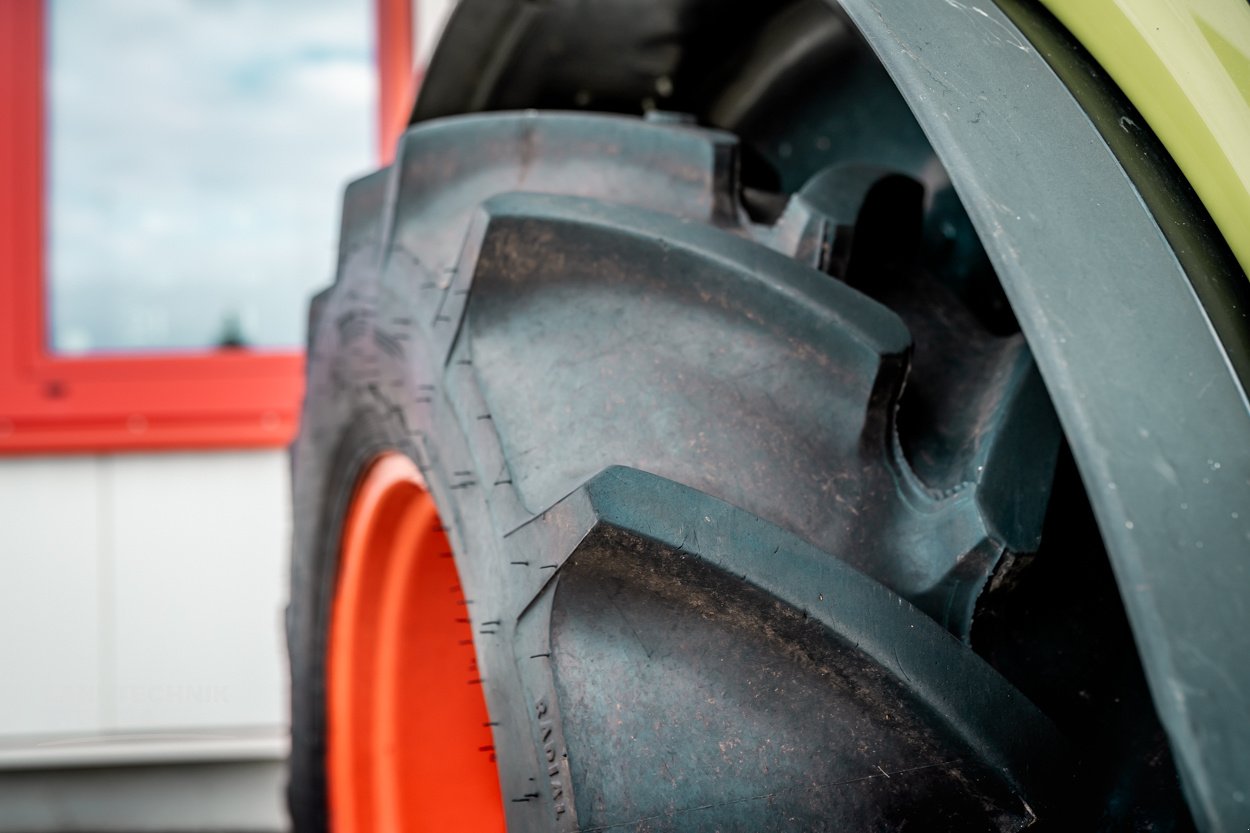 Traktor typu CLAAS Nexos 240, Gebrauchtmaschine v Osterfeld (Obrázek 11)