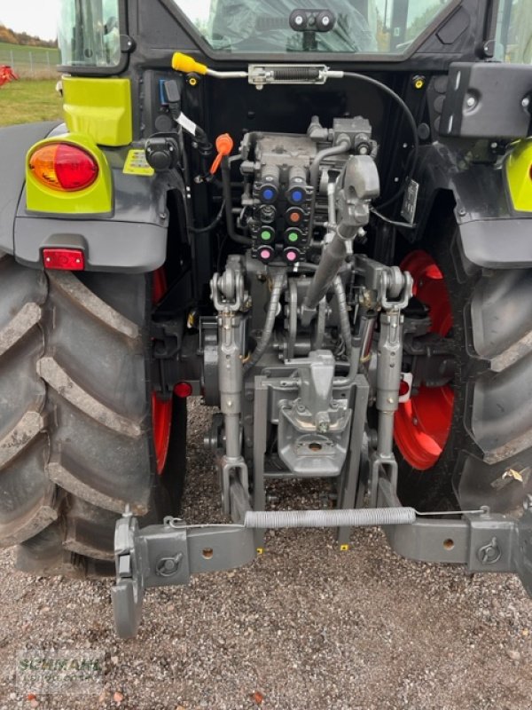 Traktor des Typs CLAAS NEXOS 240, Vorführmaschine in Woltersdorf (Bild 2)