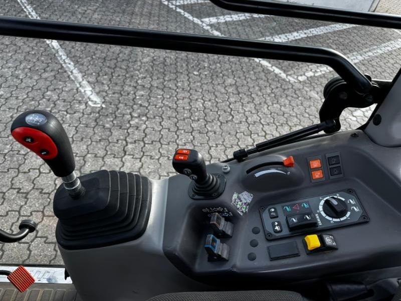 Traktor от тип CLAAS NEXOS 260 S, Gebrauchtmaschine в Hockenheim (Снимка 13)