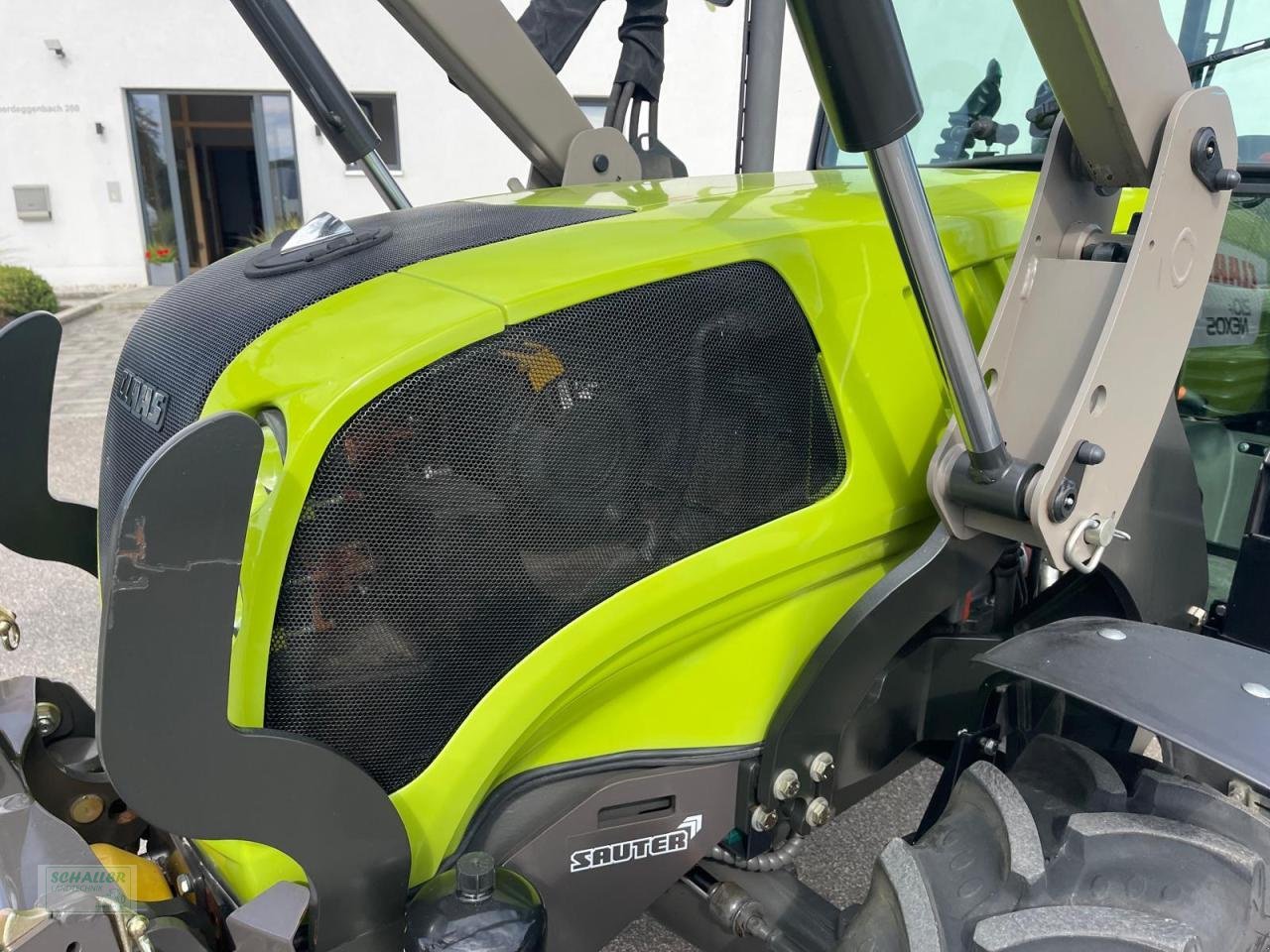 Traktor типа CLAAS Schmalspurtraktor Nexos 210F, Frontlader u. Frontzapfwelle, neuwertig 240Stunden, Gebrauchtmaschine в Geiselhöring (Фотография 7)