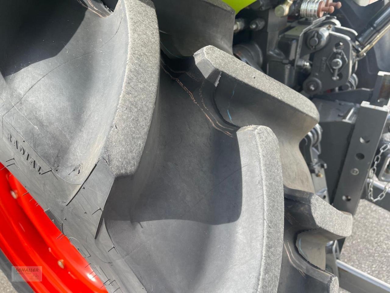 Traktor типа CLAAS Schmalspurtraktor Nexos 210F, Frontlader u. Frontzapfwelle, neuwertig 240Stunden, Gebrauchtmaschine в Geiselhöring (Фотография 11)