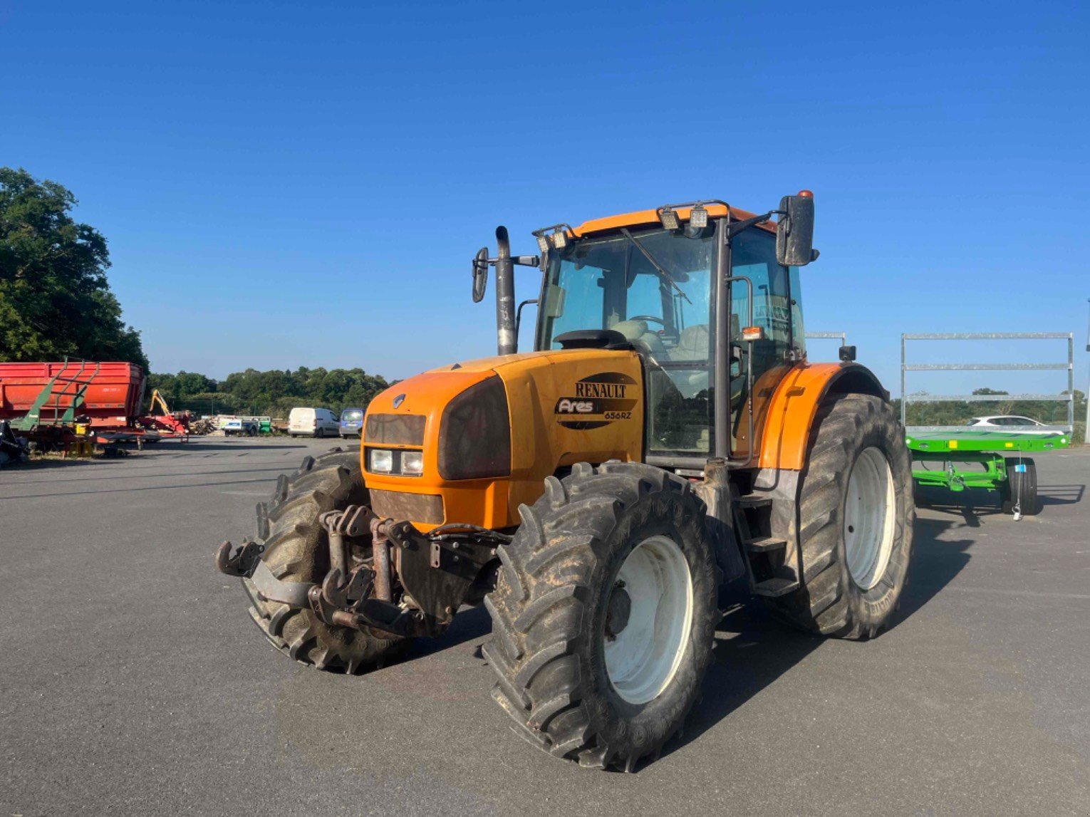 Traktor typu CLAAS Tracteur agricole ARES 656 RZ Claas, Gebrauchtmaschine v LA SOUTERRAINE (Obrázek 1)