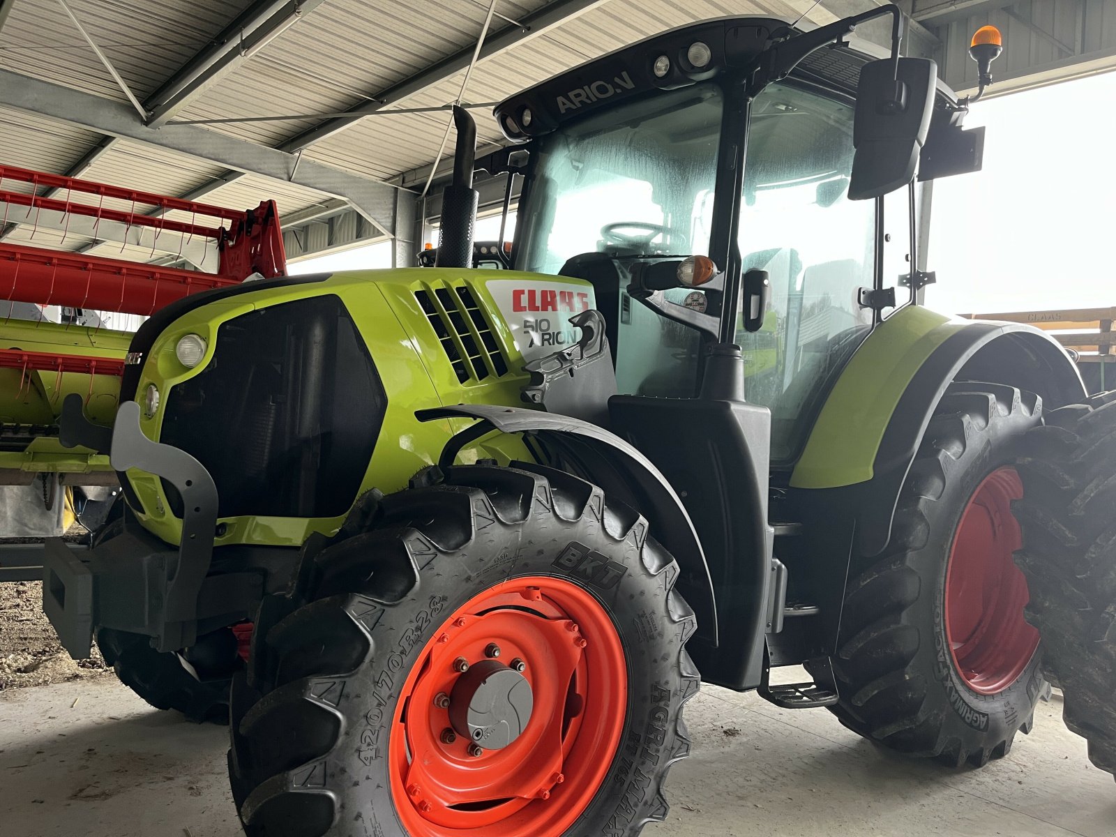 Traktor του τύπου CLAAS TRACTEUR ARION 510 CONCEPT CIS, Gebrauchtmaschine σε PONTIVY (Φωτογραφία 1)