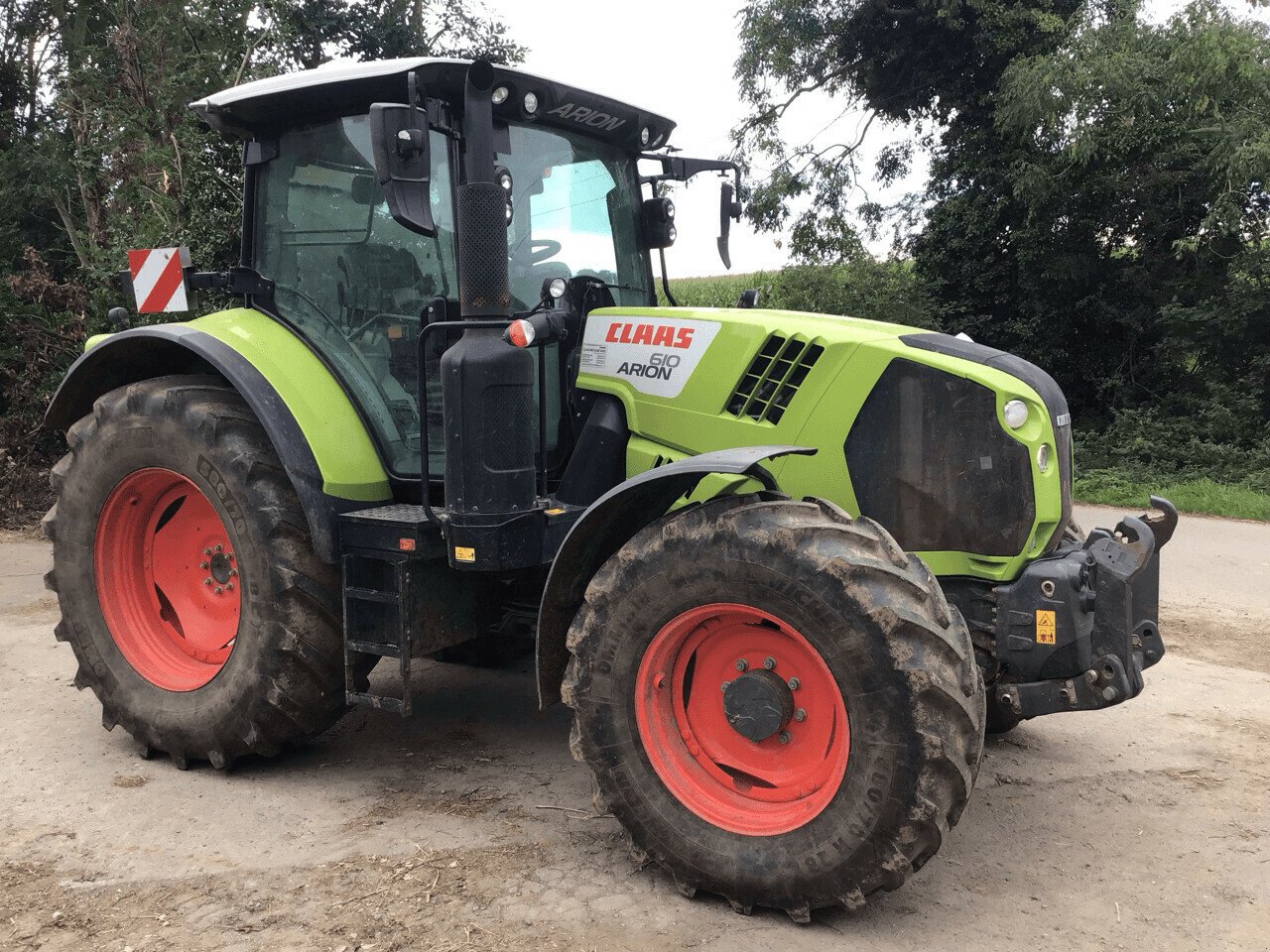 Traktor del tipo CLAAS TRACTEUR ARION 610 SM, Gebrauchtmaschine In PLOUIGNEAU (Immagine 2)