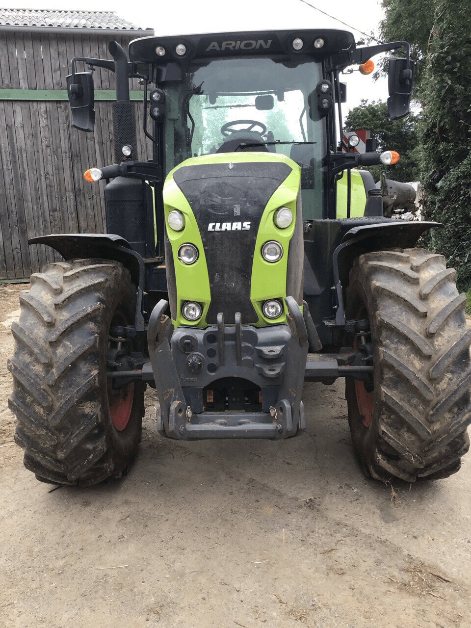Traktor del tipo CLAAS TRACTEUR ARION 610 SM, Gebrauchtmaschine In PLOUIGNEAU (Immagine 3)