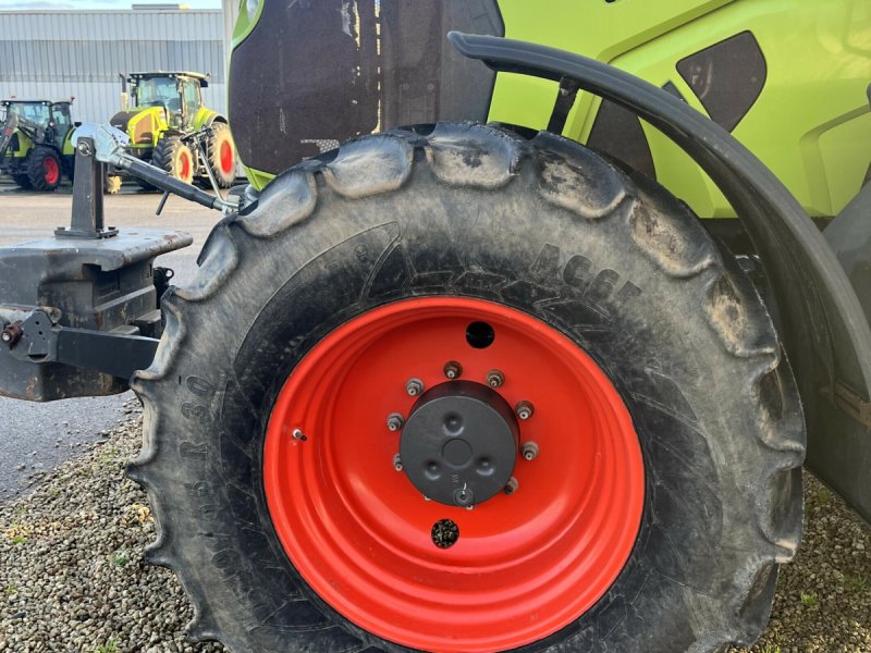 Traktor typu CLAAS TRACTEUR AXION 810  HEXA, Gebrauchtmaschine v PONTIVY (Obrázok 1)