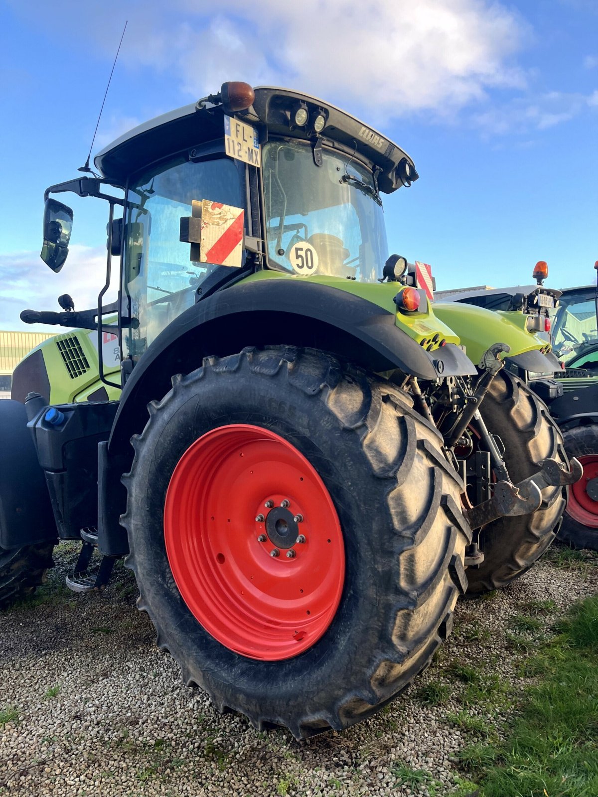 Traktor typu CLAAS TRACTEUR AXION 810  HEXA, Gebrauchtmaschine v PONTIVY (Obrázok 4)