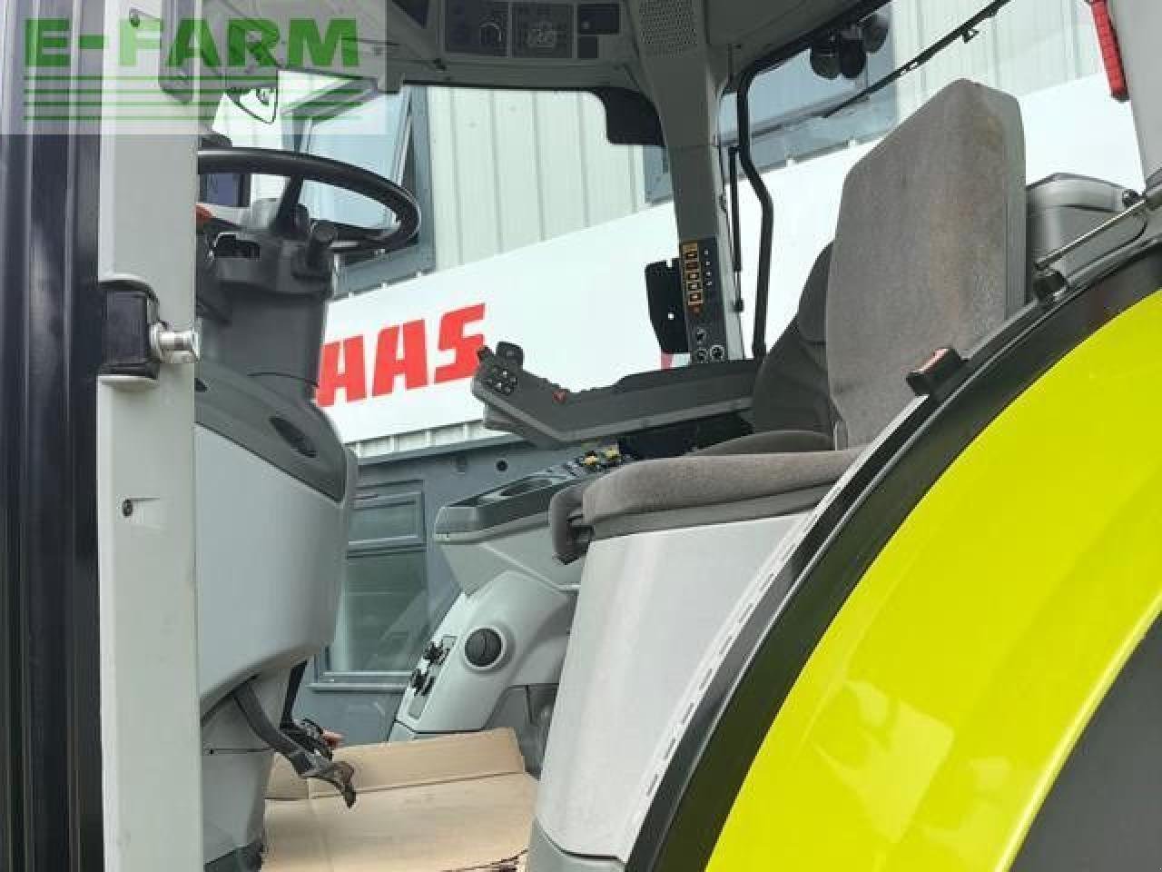 Traktor of the type CLAAS USED ARION 650, Gebrauchtmaschine in LAUNCESTON (Picture 4)