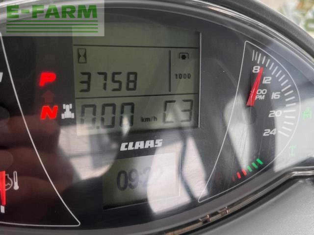 Traktor of the type CLAAS USED ARION 650, Gebrauchtmaschine in LAUNCESTON (Picture 5)