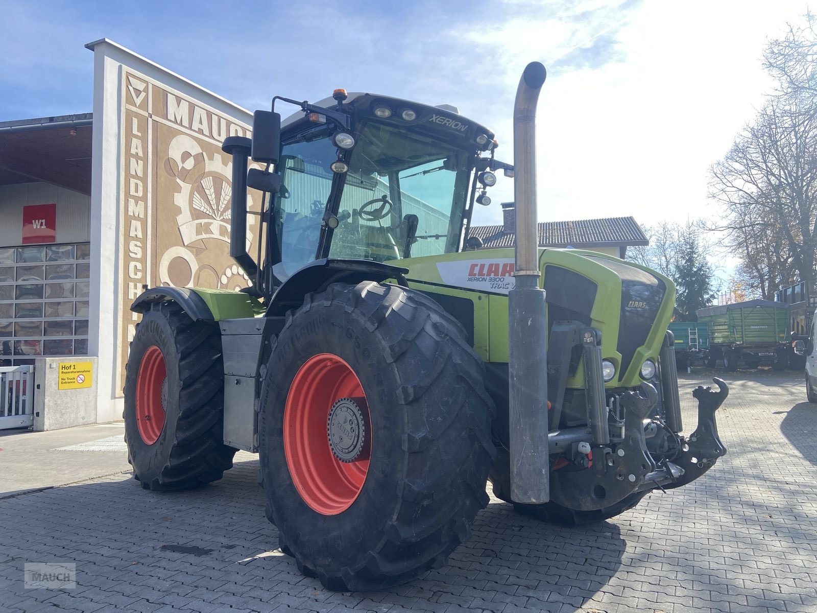 Traktor des Typs CLAAS Xerion 3300 Saddle Trac, Gebrauchtmaschine in Burgkirchen (Bild 3)
