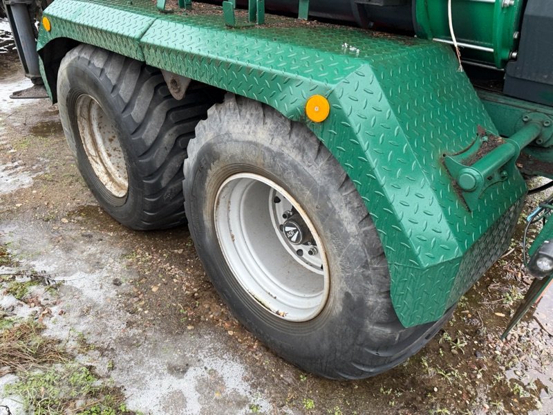 Traktor του τύπου CLAAS Xerion 3300 Trac VC mit Jenz HEM 581 Z, Gebrauchtmaschine σε Prenzlau (Φωτογραφία 15)