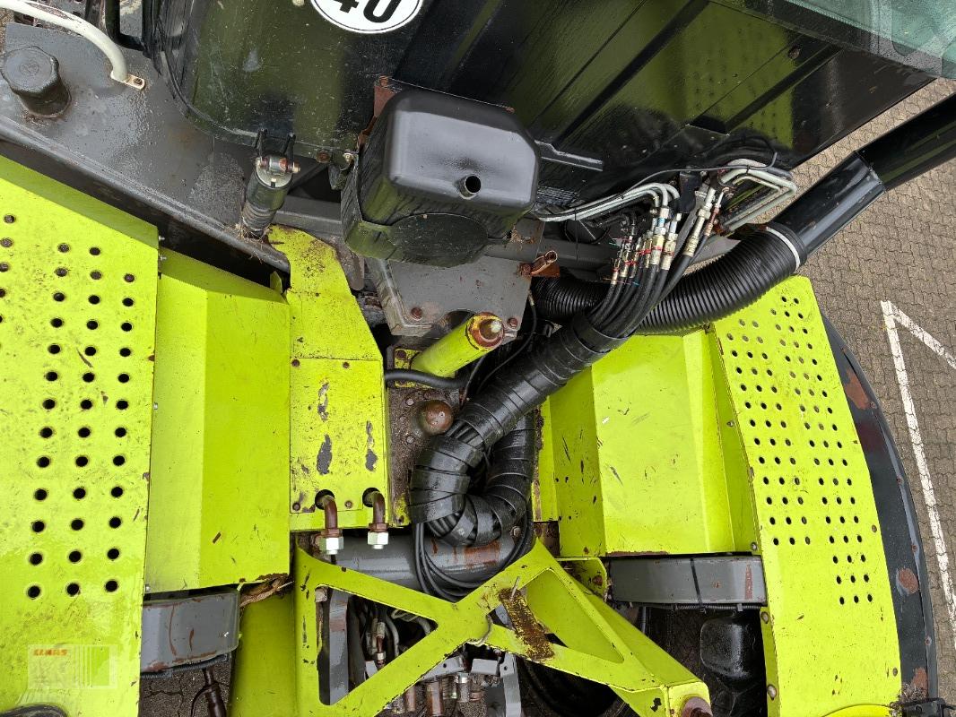 Traktor typu CLAAS XERION 3300 TRAC, Gebrauchtmaschine v Bordesholm (Obrázek 8)