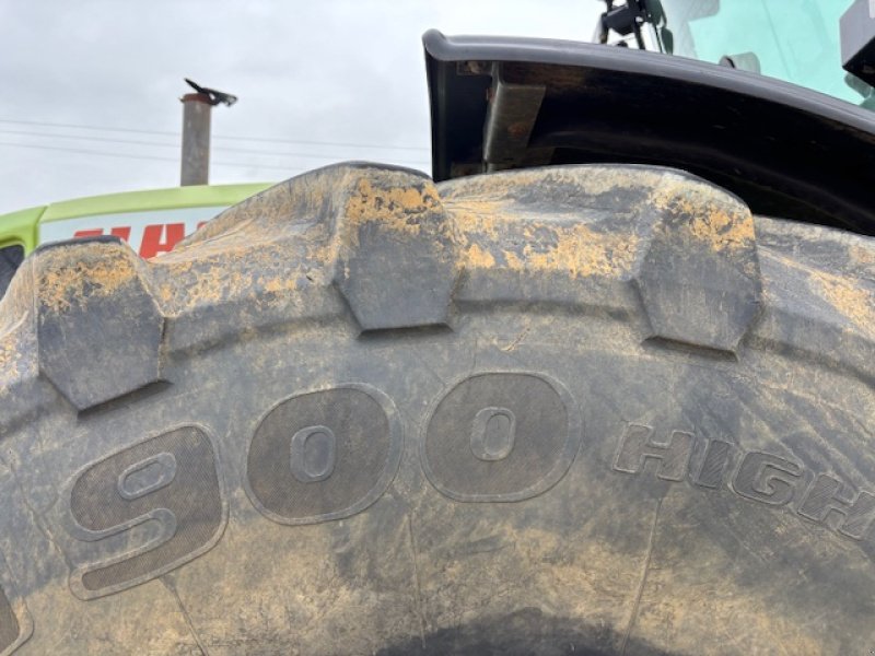 Traktor des Typs CLAAS XERION 3300, Gebrauchtmaschine in STENAY (Bild 11)
