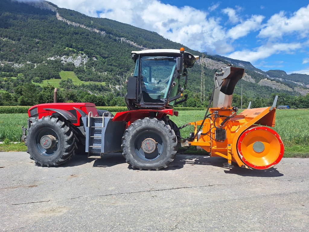 Traktor des Typs CLAAS Xerion 3300, Gebrauchtmaschine in Chur (Bild 4)