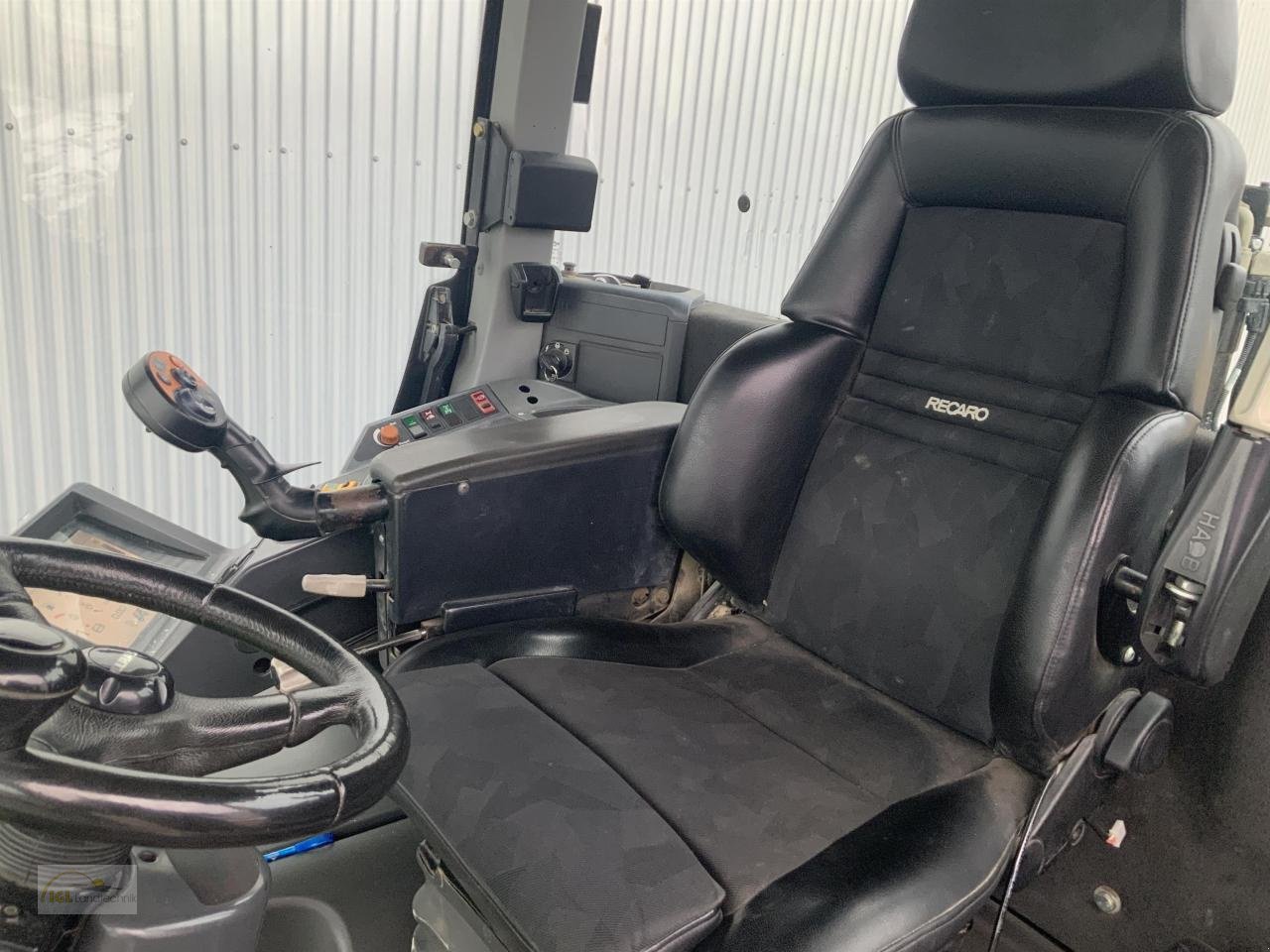 Traktor typu CLAAS Xerion 3300, Gebrauchtmaschine v Pfreimd (Obrázek 4)