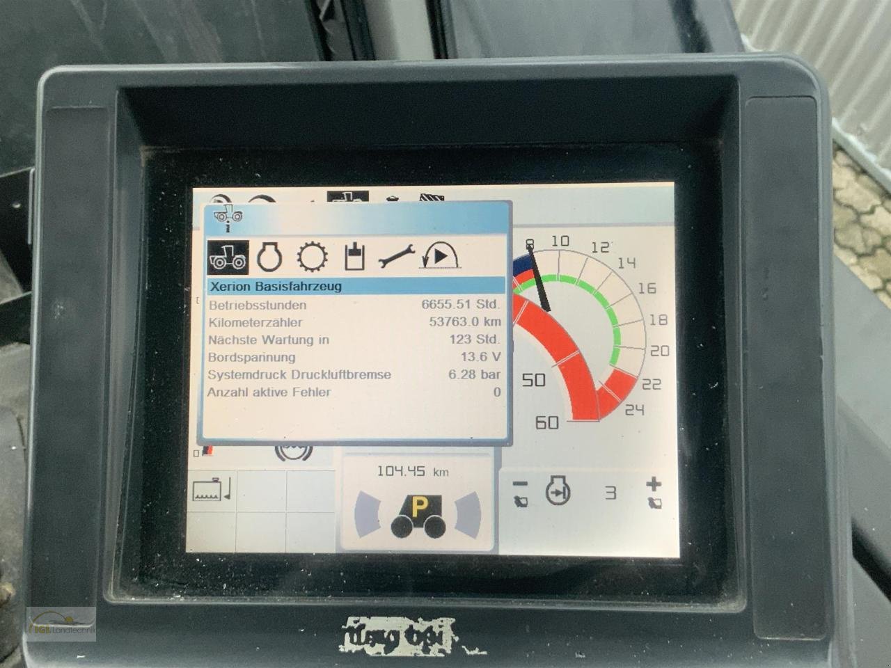 Traktor typu CLAAS Xerion 3300, Gebrauchtmaschine v Pfreimd (Obrázek 11)