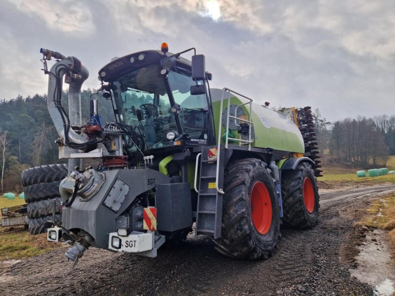 Traktor des Typs CLAAS Xerion 3800 Saddle Trac mit SGT-Aufbau, Gebrauchtmaschine in Könnern (Bild 1)