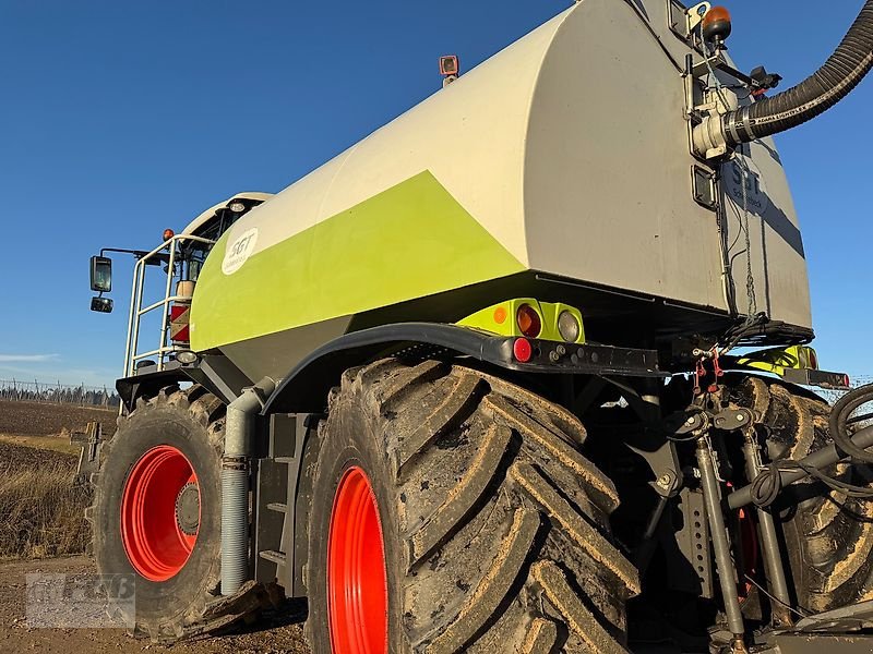 Traktor des Typs CLAAS Xerion 3800 Saddle Trac mit SGT Gülleaufbau, Gebrauchtmaschine in Pfeffenhausen (Bild 9)