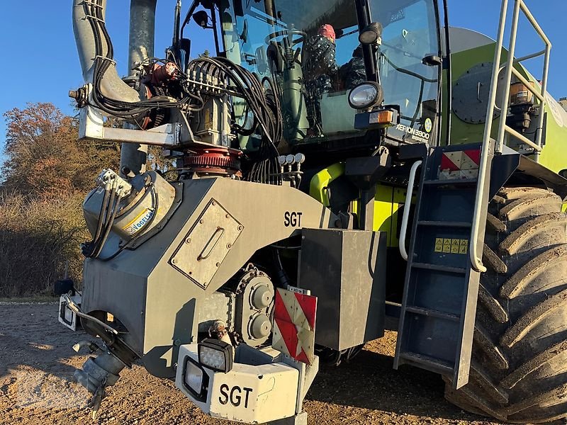 Traktor des Typs CLAAS Xerion 3800 Saddle Trac mit SGT Gülleaufbau, Gebrauchtmaschine in Pfeffenhausen (Bild 2)