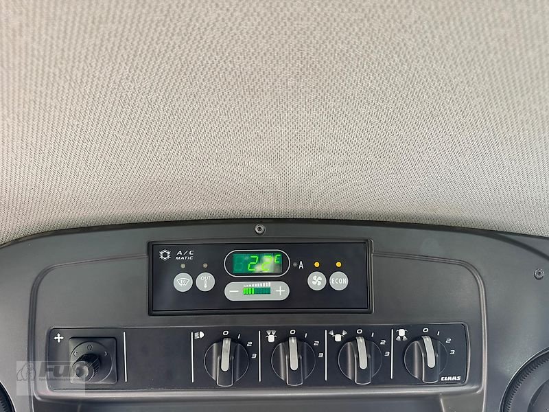 Traktor des Typs CLAAS Xerion 3800 Saddle Trac mit SGT Gülleaufbau, Gebrauchtmaschine in Pfeffenhausen (Bild 17)