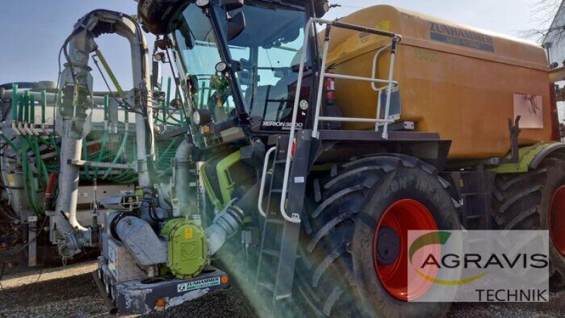 Traktor типа CLAAS XERION 3800 SADDLE TRAC, Gebrauchtmaschine в Melle-Wellingholzhausen (Фотография 1)