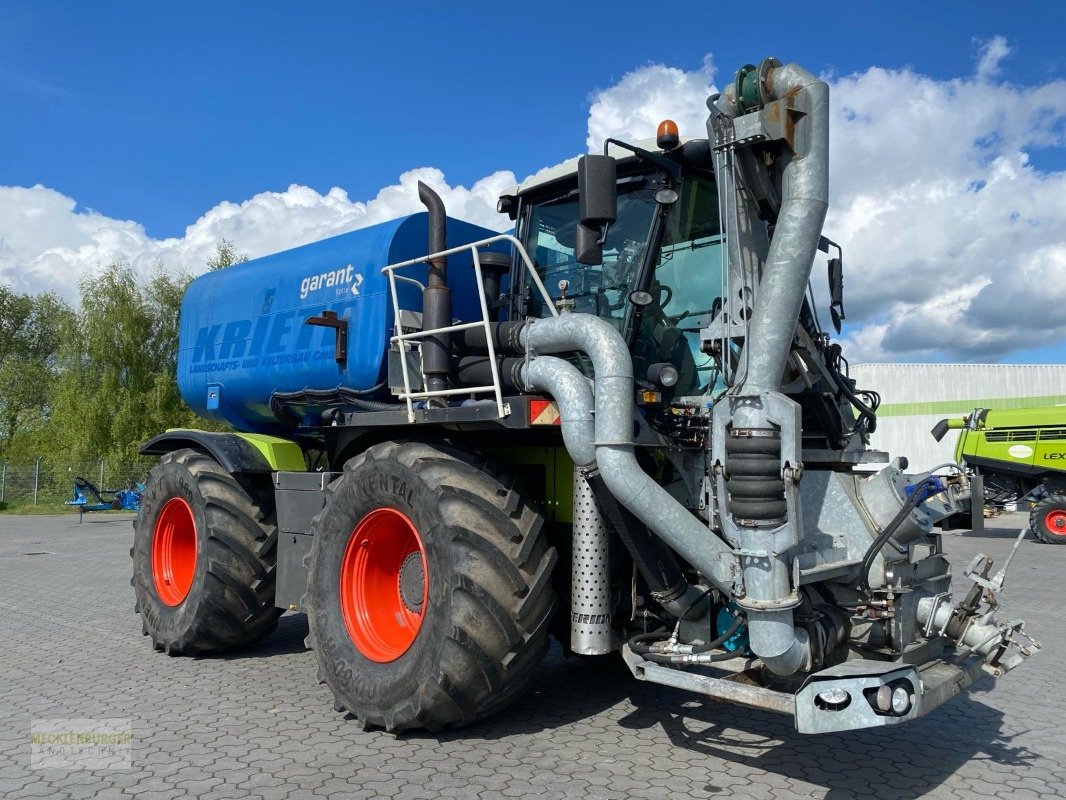 Traktor типа CLAAS Xerion 3800 SaddleTrac, Gebrauchtmaschine в Mühlengeez (Фотография 2)