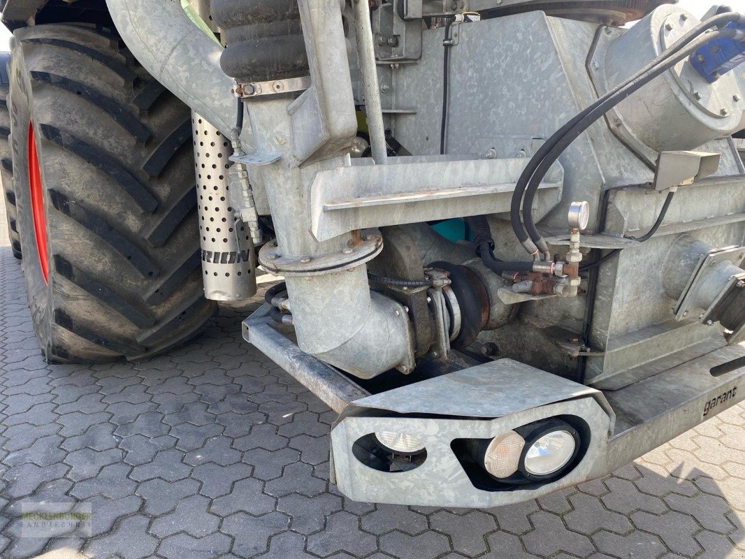 Traktor Türe ait CLAAS Xerion 3800 SaddleTrac, Gebrauchtmaschine içinde Mühlengeez (resim 12)