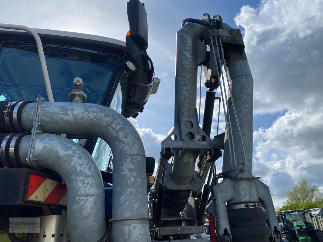 Traktor Türe ait CLAAS Xerion 3800 SaddleTrac, Gebrauchtmaschine içinde Mühlengeez (resim 14)