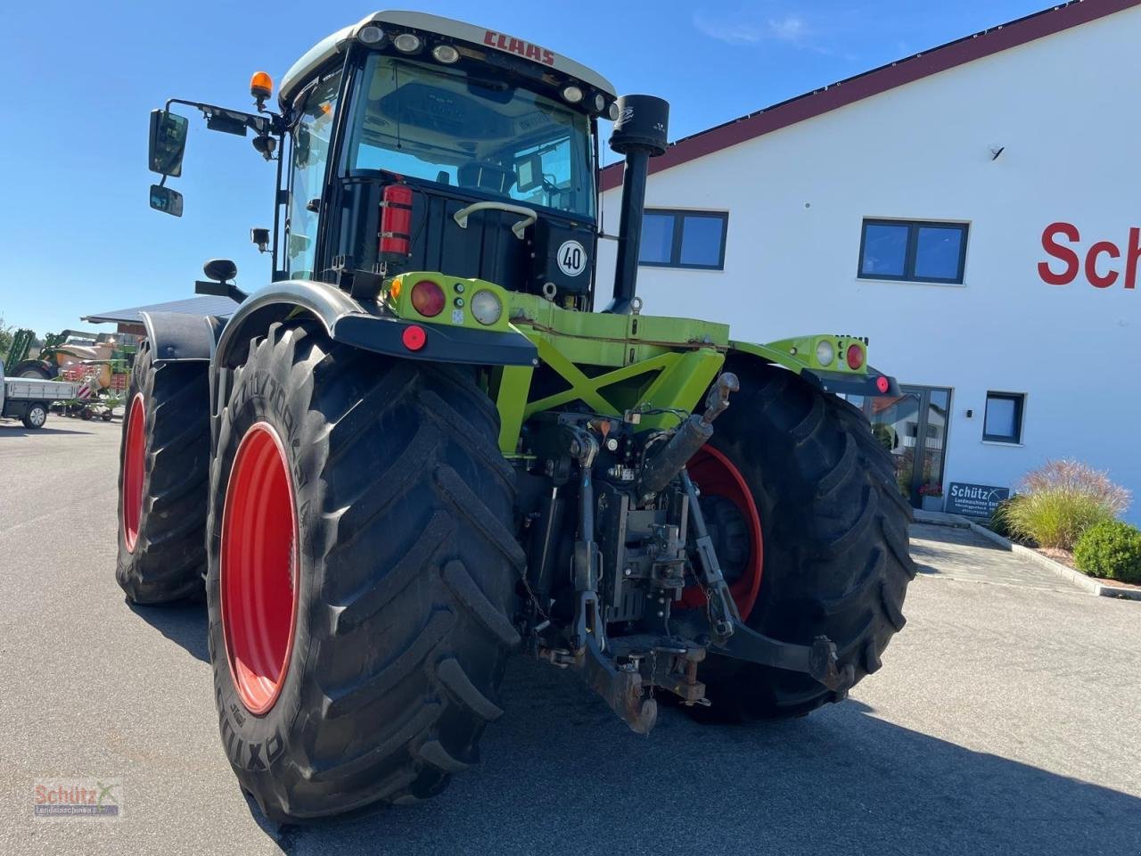 Traktor des Typs CLAAS Xerion 3800 Trac PTO mit GPS S3 mit Frontkraftheber und Heckzapfwelle, kommt vom Erstbesitzer, gepfl, Gebrauchtmaschine in Schierling (Bild 4)