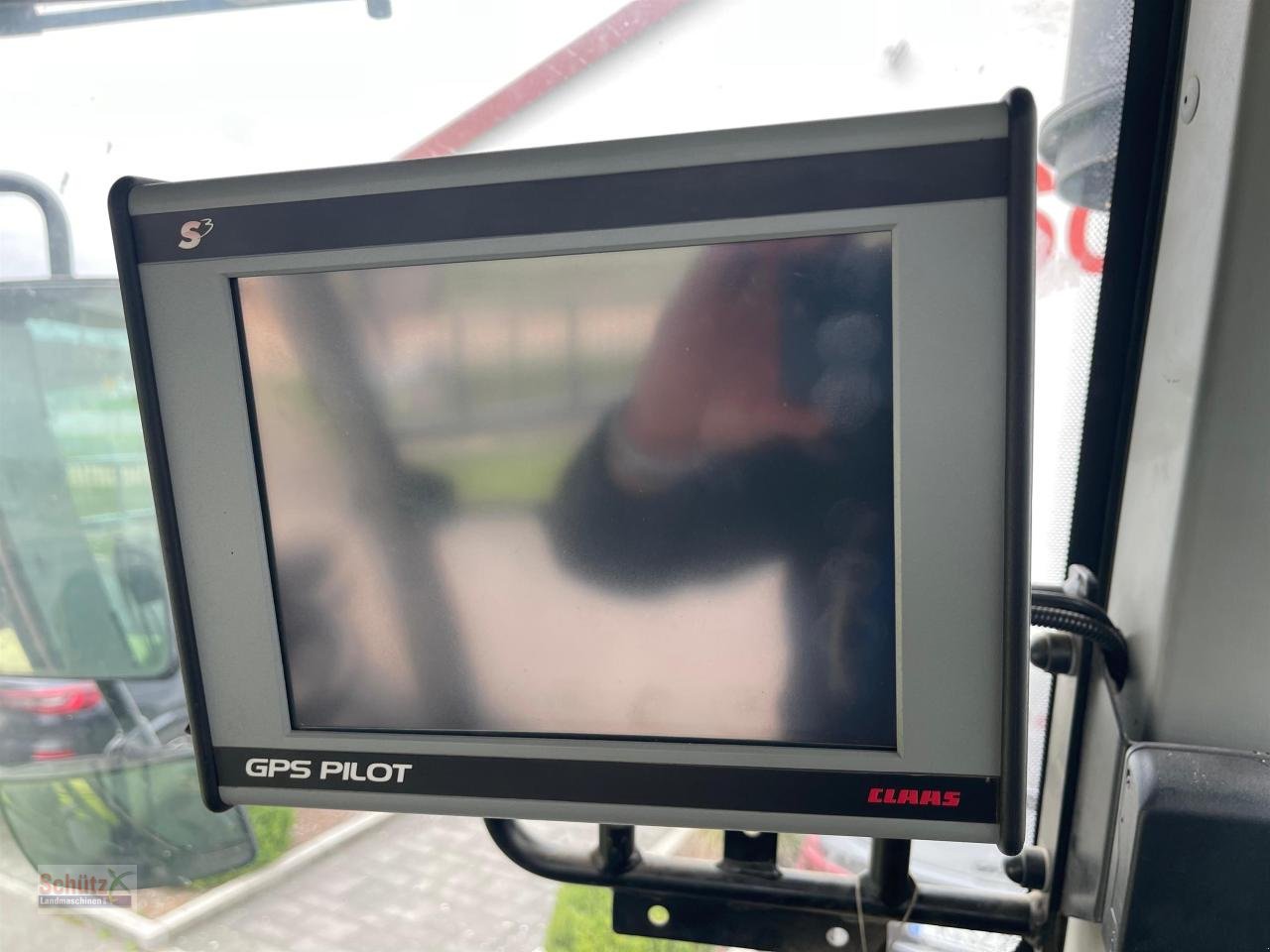 Traktor des Typs CLAAS Xerion 3800 Trac PTO mit GPS S3 mit Frontkraftheber und Heckzapfwelle, kommt vom Erstbesitzer, gepfl, Gebrauchtmaschine in Schierling (Bild 11)