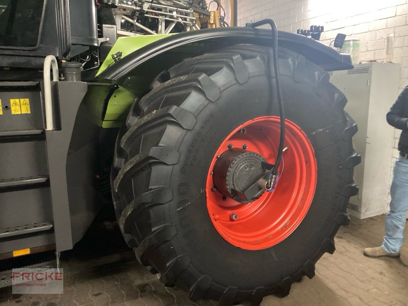 Traktor typu CLAAS Xerion 3800 Trac VC **Black-Weeks**, Gebrauchtmaschine v Bockel - Gyhum (Obrázek 13)