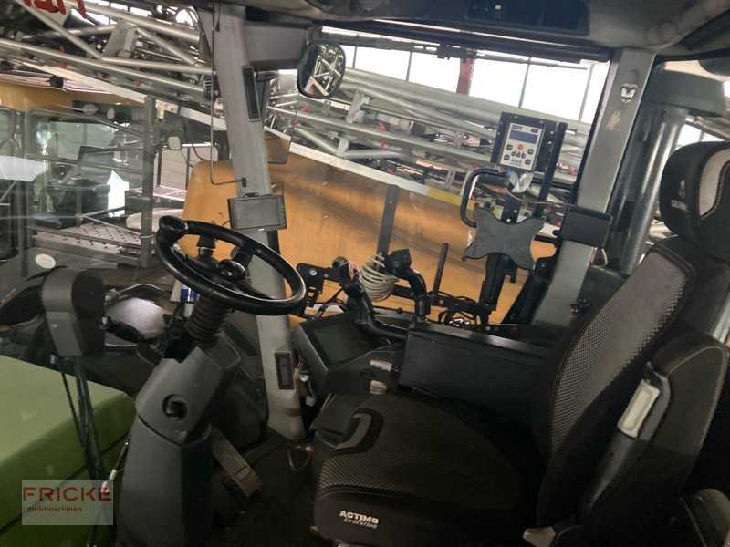Traktor typu CLAAS Xerion 3800 Trac VC **Black-Weeks**, Gebrauchtmaschine v Bockel - Gyhum (Obrázek 17)