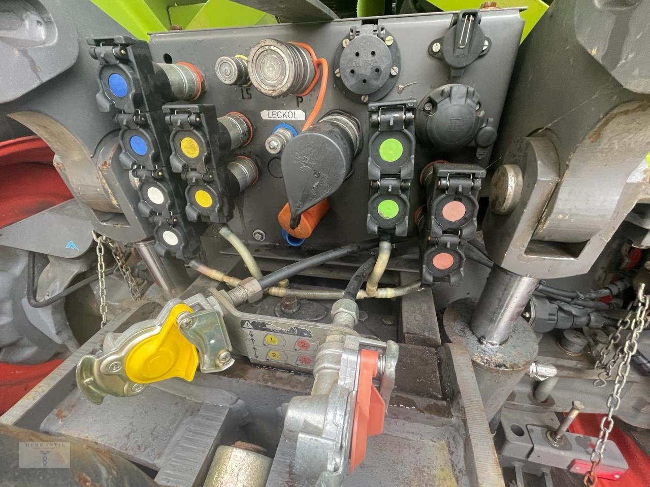 Traktor of the type CLAAS Xerion 3800 Trac VC- Neuer Preis, Gebrauchtmaschine in Pragsdorf (Picture 8)