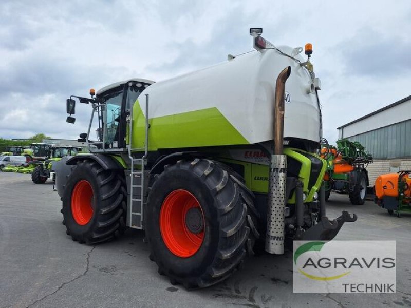 Traktor от тип CLAAS XERION 3800 TRAC VC, Gebrauchtmaschine в Warburg (Снимка 4)