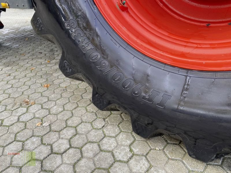 Traktor des Typs CLAAS XERION 3800 TRAC VC, Gebrauchtmaschine in Vohburg (Bild 11)