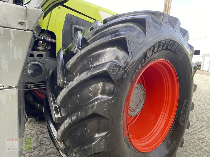 Traktor des Typs CLAAS XERION 3800 TRAC VC, Gebrauchtmaschine in Vohburg (Bild 13)